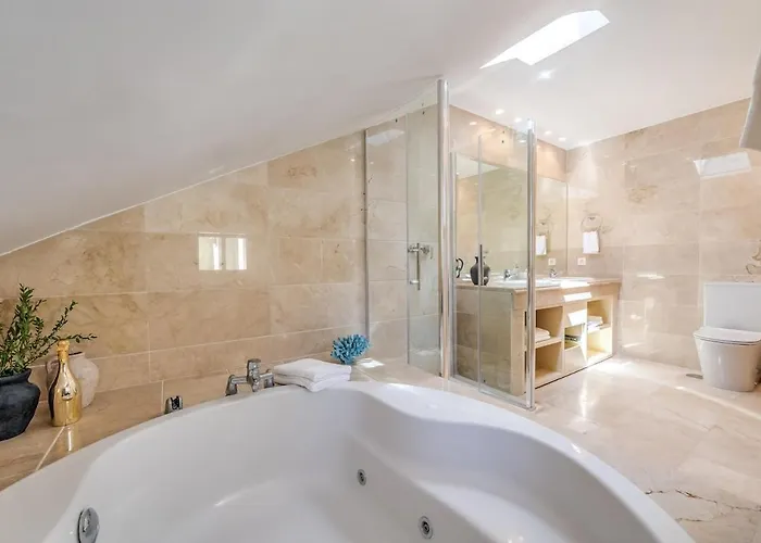 New Modern Townhouse In Apartman Marbella