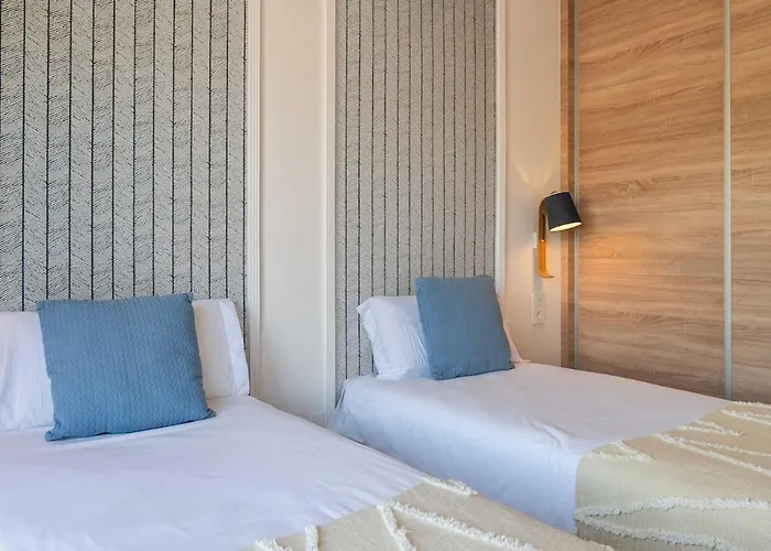 Apartman New Modern Townhouse In *