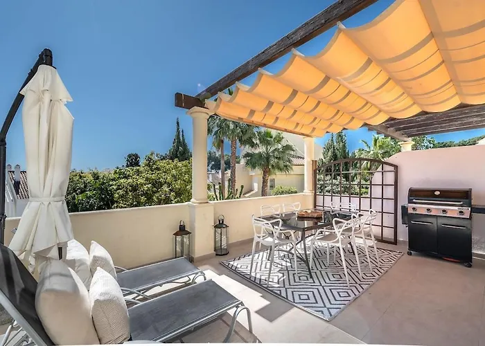 New Modern Townhouse In *