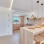 New Modern Townhouse In