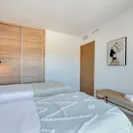 New Modern Townhouse In Apartment *