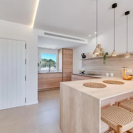 New Modern Townhouse In