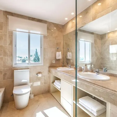 Appartement New Modern Townhouse In Marbella