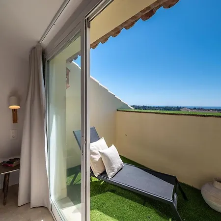 New Modern Townhouse In