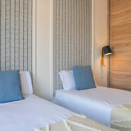 Апартаменты New Modern Townhouse In *