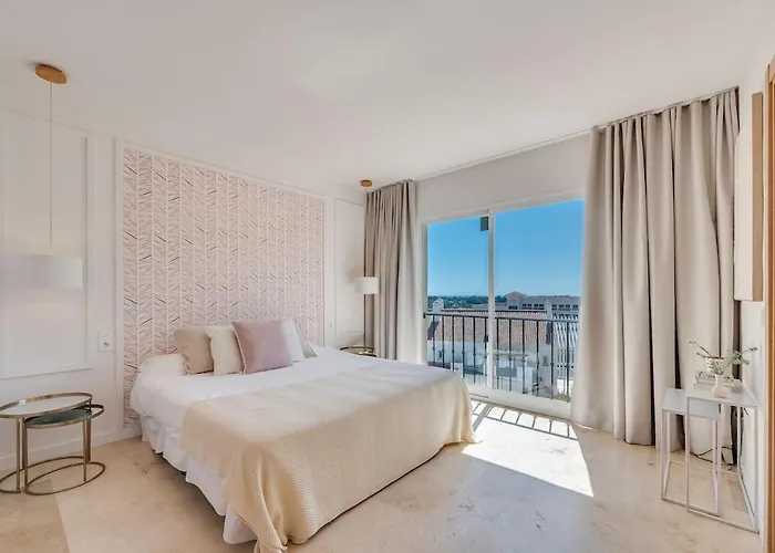 New Modern Townhouse In Apartment Marbella