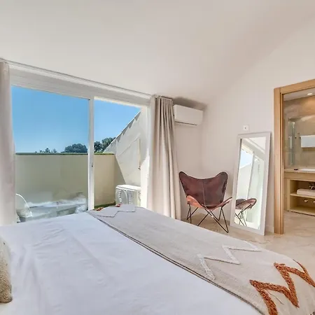 Appartement New Modern Townhouse In