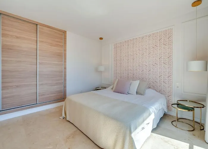 公寓 New Modern Townhouse In *